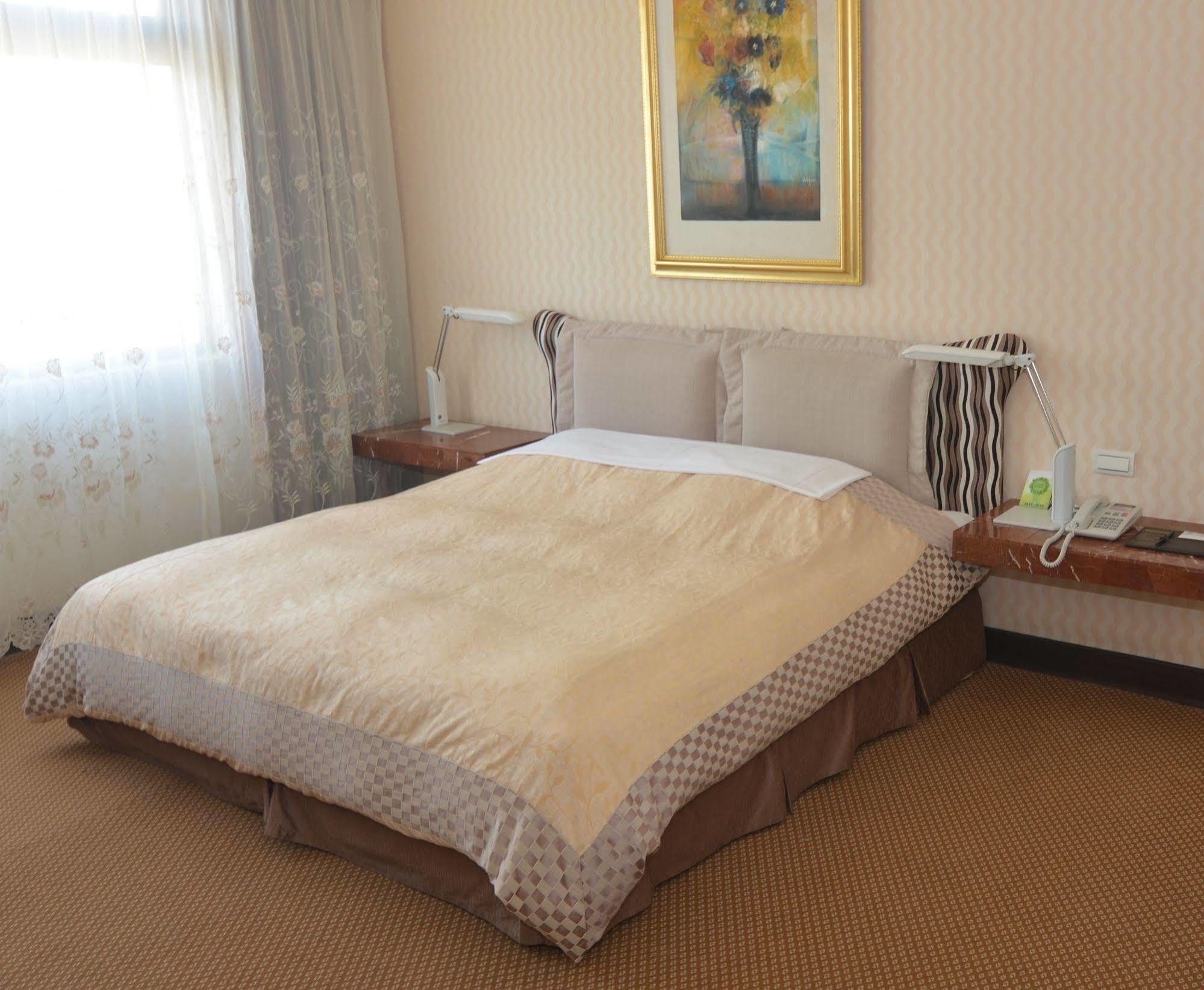 Kingship Hotel Kaohsiung Inter Continental Zewnętrze zdjęcie